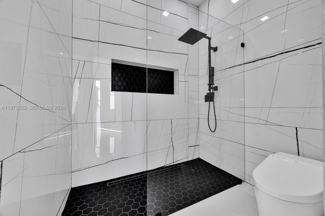 472 S Royal Poinciana Blvd, Miami Springs, FL 33166