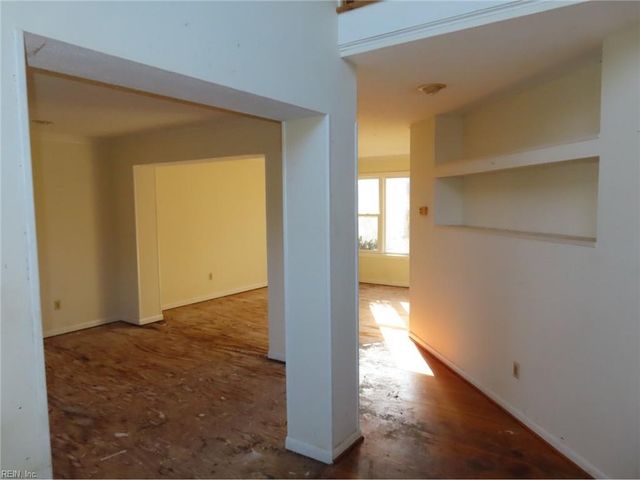 318 Dunnavant LN, Newport News, VA 23606