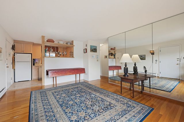 22 Jacqueline Rd D, Waltham, MA 02452