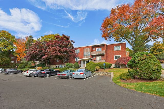22 Jacqueline Rd D, Waltham, MA 02452