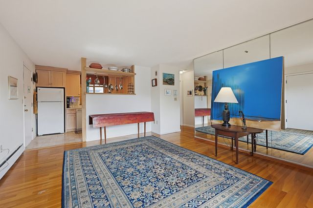 22 Jacqueline Rd D, Waltham, MA 02452