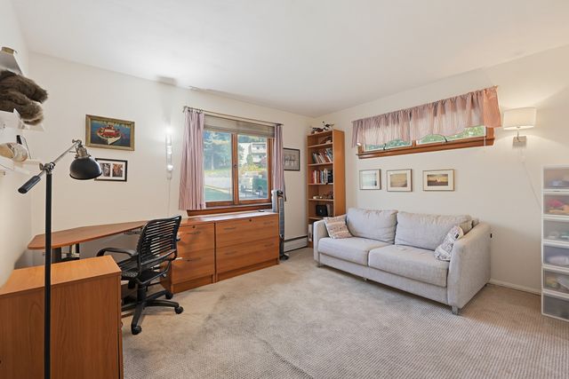 22 Jacqueline Rd D, Waltham, MA 02452