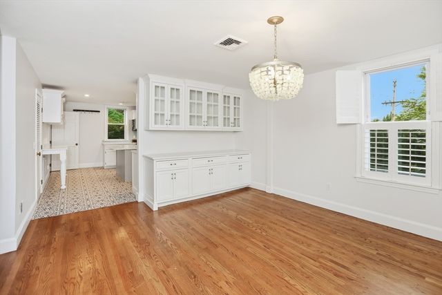 20 Ocean Ave 4, Marblehead, MA 01945