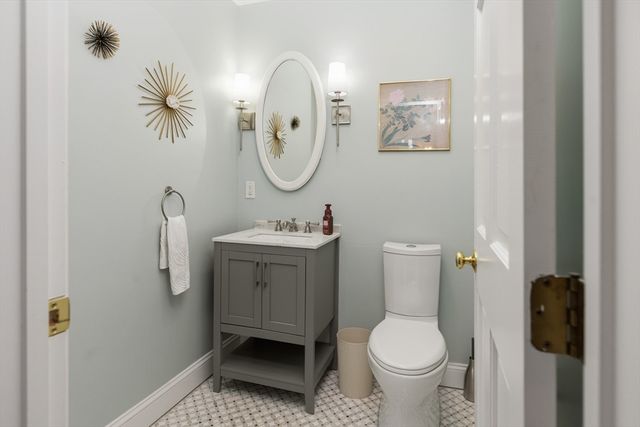 20 Ocean Ave 4, Marblehead, MA 01945