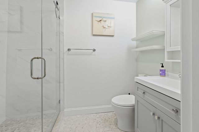 20 Ocean Ave 4, Marblehead, MA 01945