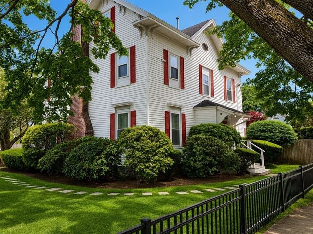 20 Ocean Ave 4, Marblehead, MA 01945