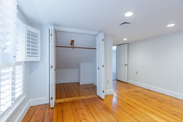 20 Ocean Ave 4, Marblehead, MA 01945