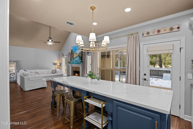 123 Oakhurst Drive, Clinton, MS 39056