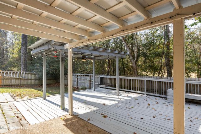 123 Oakhurst Drive, Clinton, MS 39056