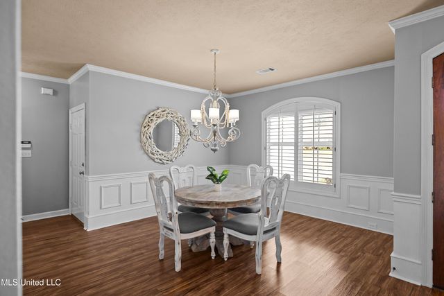 123 Oakhurst Drive, Clinton, MS 39056