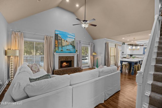 123 Oakhurst Drive, Clinton, MS 39056