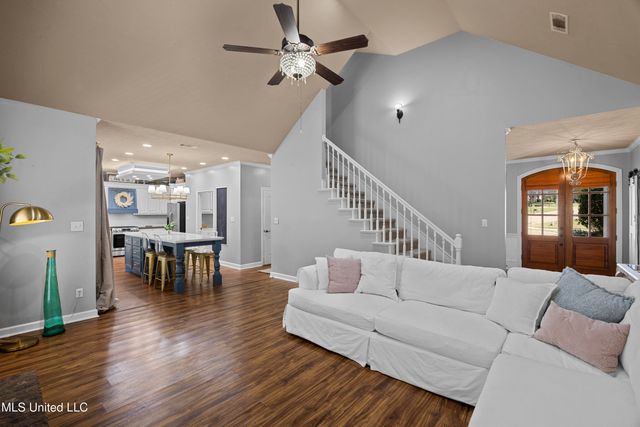 123 Oakhurst Drive, Clinton, MS 39056