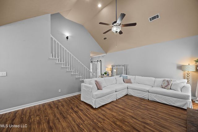 123 Oakhurst Drive, Clinton, MS 39056