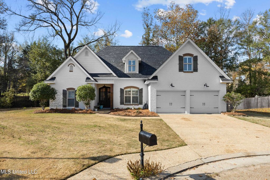 123 Oakhurst Drive, Clinton, MS 39056