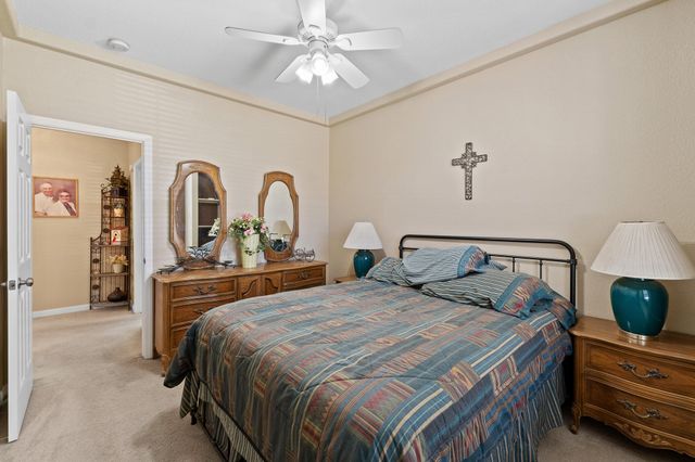 2729 W Ceres Court, Visalia, CA 93291