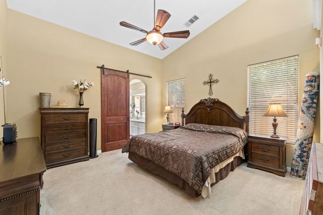 2729 W Ceres Court, Visalia, CA 93291