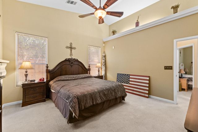2729 W Ceres Court, Visalia, CA 93291