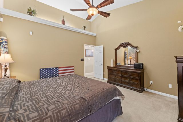 2729 W Ceres Court, Visalia, CA 93291