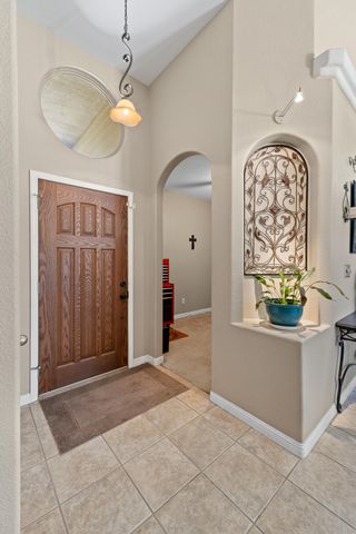 2729 W Ceres Court, Visalia, CA 93291