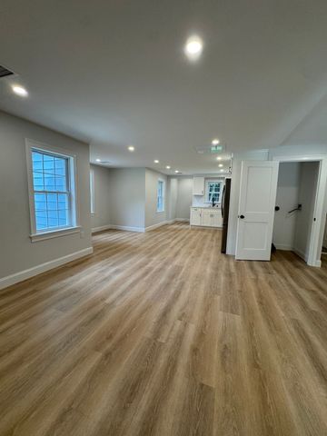 158 Fairview Ave, Athol, MA 01331