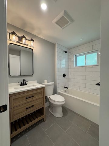 158 Fairview Ave, Athol, MA 01331