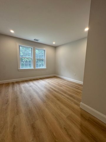 158 Fairview Ave, Athol, MA 01331