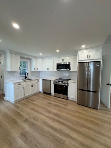 158 Fairview Ave, Athol, MA 01331