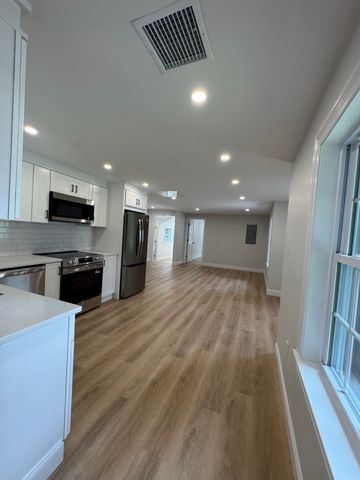 158 Fairview Ave, Athol, MA 01331