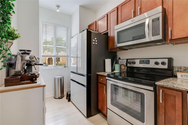 8916 SW 19th St, Miramar, FL 33025