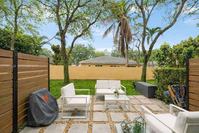 8916 SW 19th St, Miramar, FL 33025