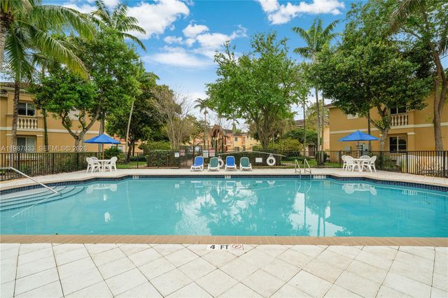 8916 SW 19th St, Miramar, FL 33025