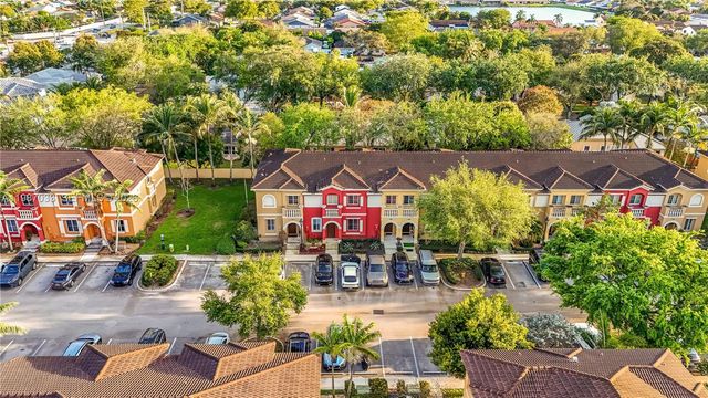 8916 SW 19th St, Miramar, FL 33025