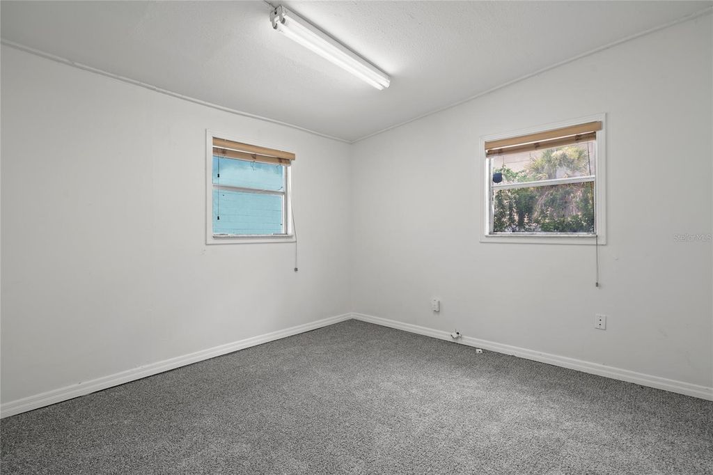 Image 8 of property listing at 1541 W LA SALLE STREET, Tampa, FL 33607