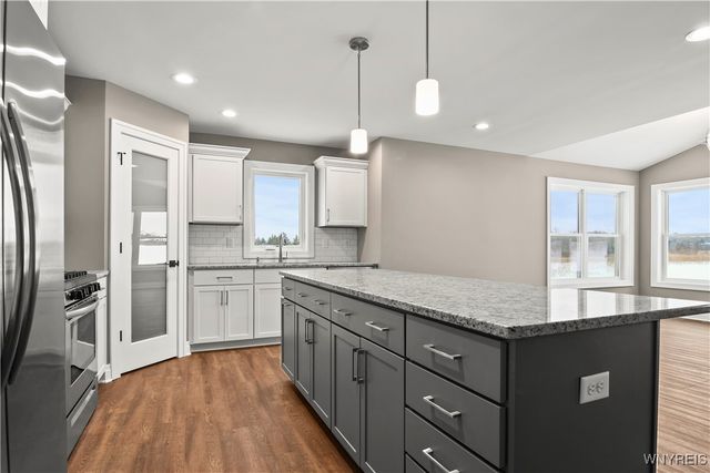 7308 Woodhaven Drive, Lockport Town, NY 14094