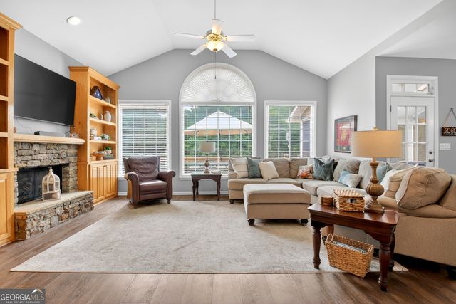 100 Grouse Point, Fayetteville, GA 30215