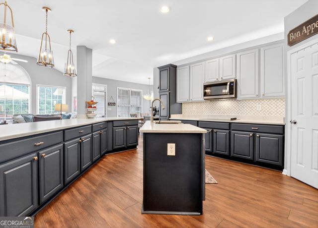 100 Grouse Point, Fayetteville, GA 30215