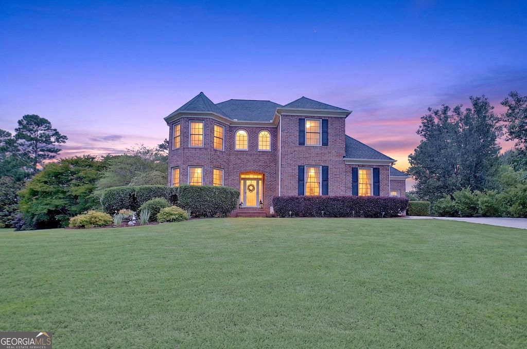 100 Grouse Point, Fayetteville, GA 30215