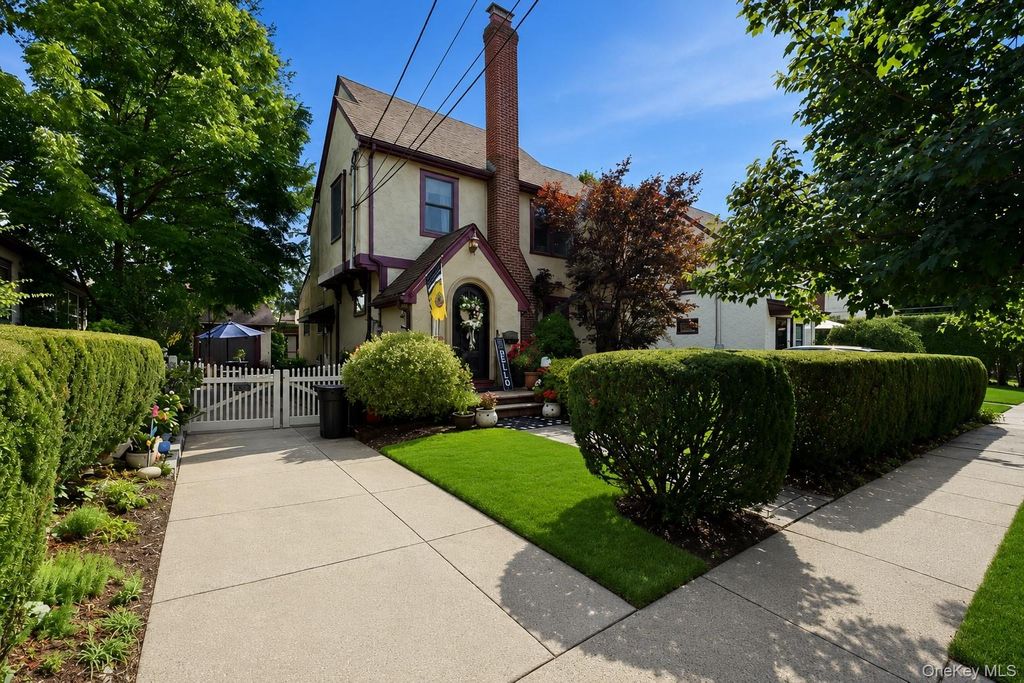 227 Sycamore Street, West Hempstead, NY 11552 — exterior