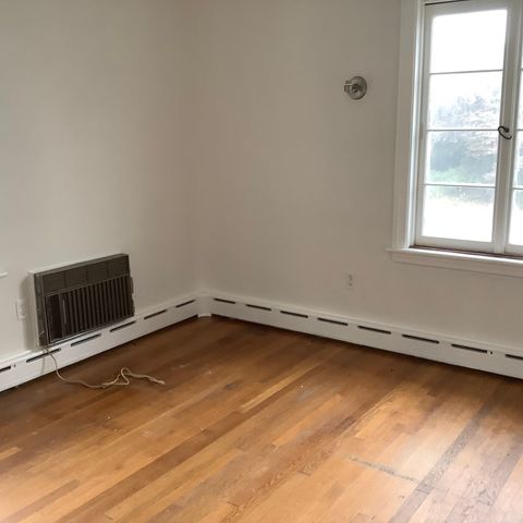 10 Clara St, New Bedford, MA 02744
