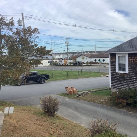 10 Clara St, New Bedford, MA 02744