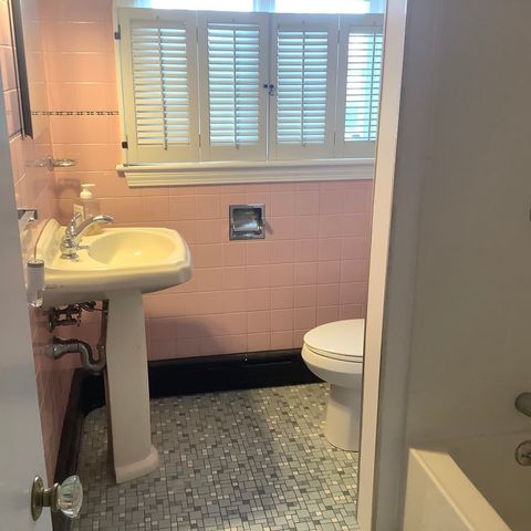 10 Clara St, New Bedford, MA 02744