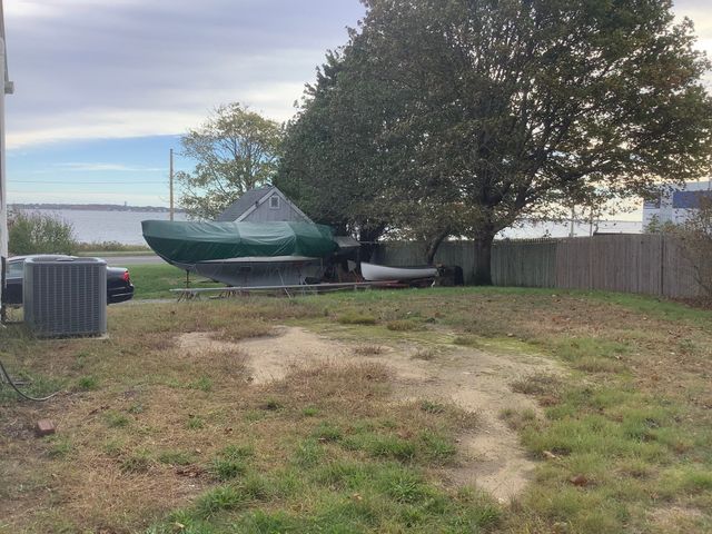 10 Clara St, New Bedford, MA 02744