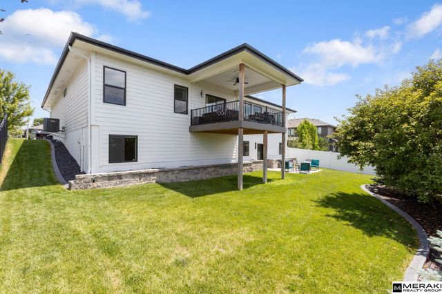 10642 S 188th Avenue, Omaha, NE 68136