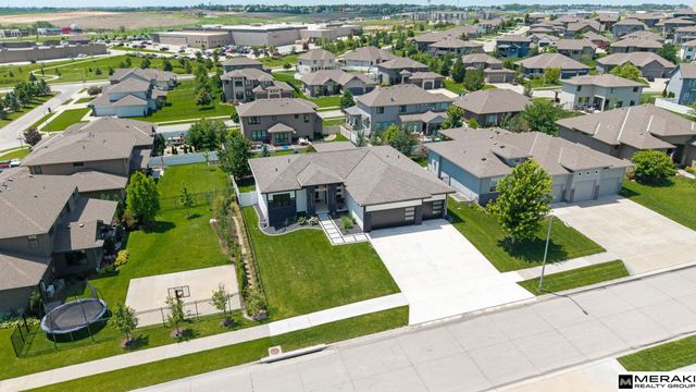 10642 S 188th Avenue, Omaha, NE 68136