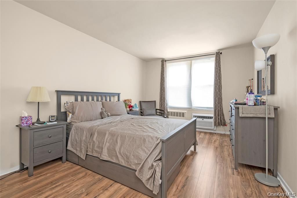 84-25 118 Street 3D, Kew Gardens, NY 11415 — photo 5