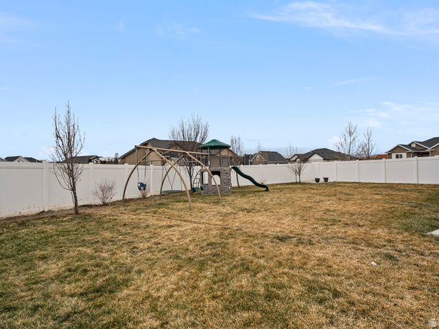 5108 N STRATFORD DR, Stansbury Park, UT 84074