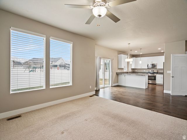 5108 N STRATFORD DR, Stansbury Park, UT 84074