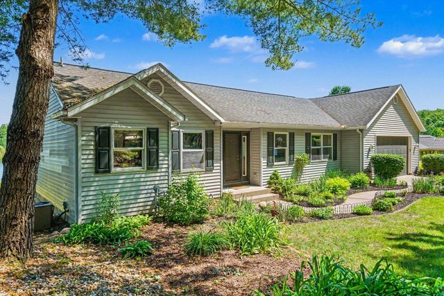 16036 Lewis Lake Drive, Vandalia, MI 49095