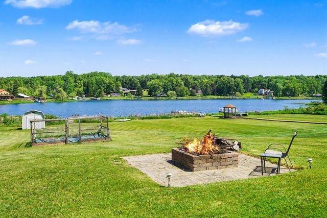 16036 Lewis Lake Drive, Vandalia, MI 49095
