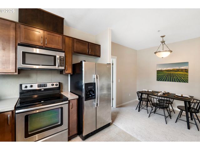 635 Nw LOST SPRINGS Ter 401, Portland, OR 97229